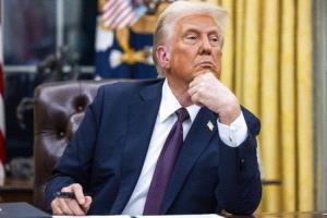 نواب أميركيون: خطة ترامب لأوكرانيا "مكافأة لبوتين" وتهديد لاستقرار أوروبا