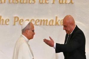 الرئيس عون للبابا: لبنان باقٍ… وطنٌ لا يموت ولا يستسلم