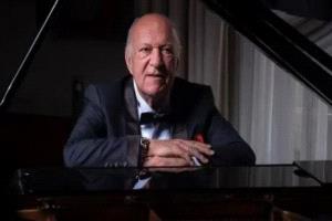 نقل الموسيقار عمر خيرت إلى المستشفى بعد أزمة صحية مفاجئة