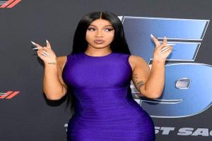 كاردي بي تضع طفلها الرابع