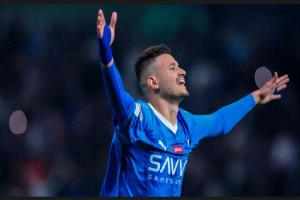 عاجل | إنزاجي يتدخل في حسم ملف تجديد عقد الحمدان.. ماذا فعل ؟