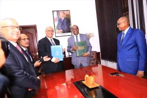 اليمن وجيبوتي توقعان مذكرة تفاهم لتعزيز التحول الرقمي والاتصالات