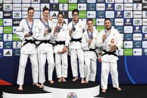 بالعَلَم والنشيد والوطني.. الروس يعودون إلى "عالم الجودو"