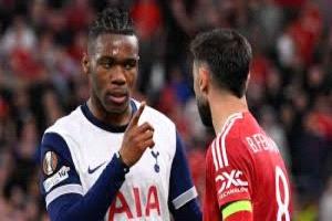 توتنهام يقف إلى جانب أودوغي بعد تهديده بسلاح ناري