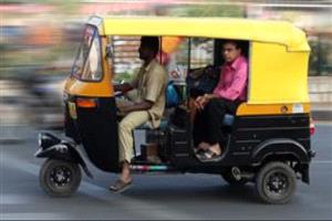 «التوك توك» على مشارف الاختفاء... الاقتصاد الموازي «الملياري» يواجه نهايته مع دخول المركبة الجديدة 