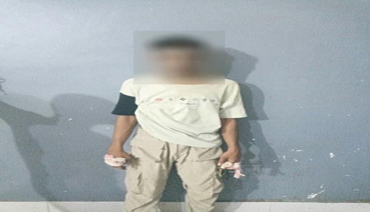 خلافات أسرية تنتهي بجريمة مروّعة: شرطة المعلا تكشف ملابسات مقتل الشاب عماد حمدي وتضبط الجاني