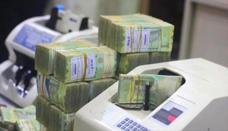 الريال اليمني يقفز 78% في المناطق المحررة… ثقة متجددة أم استقرار هش؟