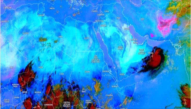 الأرصاد اليمنية تحذر من اضطراب البحر بسبب اقتراب العاصفة المدارية "شاكتي"
