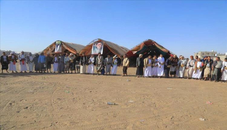 توافد قبلي واسع في مأرب يرفع مخيم الشهيد الشريحي بعد تعهدات رسمية

