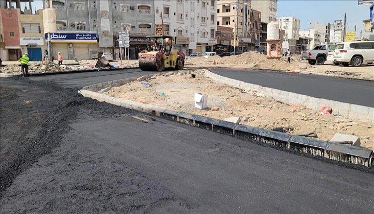 عدن.. إنجاز 85% من مشروع إعادة تأهيل شارع الخمسين بدعم المنحة اليابانية
