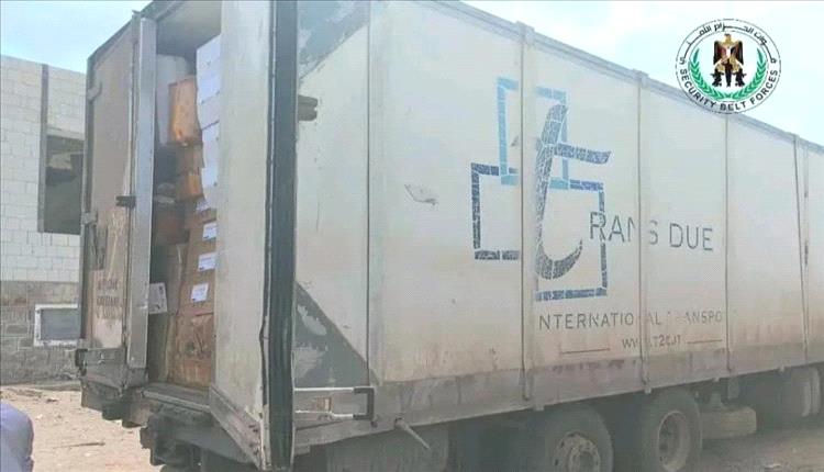 لحج: إحباط تهريب أكثر من 23 ألف باكت سجائر في نقطة الحسيني
