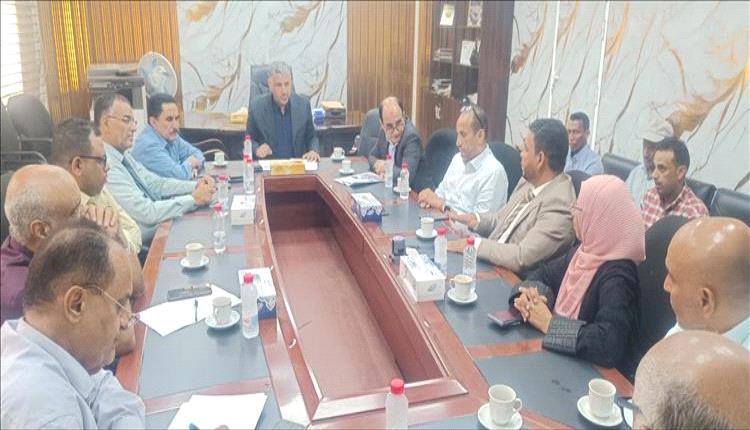 نائب محافظ عدن يترأس اجتماعًا لمناقشة تدشين مشروع الصرف الصحي الاستراتيجي جولة القعيطي – العريش
