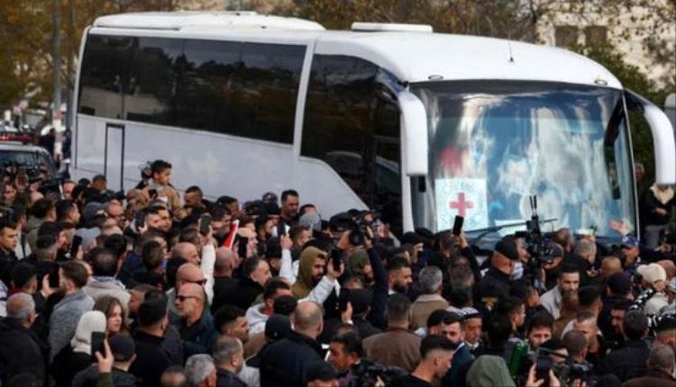 إسرائيل تشترط وصول رهائنها لإطلاق سراح الأسرى الفلسطينيين