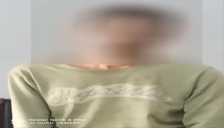 أمن عدن يطيح بأخطر لص محتويات المركبات متلبسًا داخل "فوكسي ابيض"