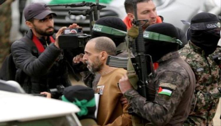 حماس تستعرض قوتها في غزة تزامناً مع إطلاق سراح الرهائن