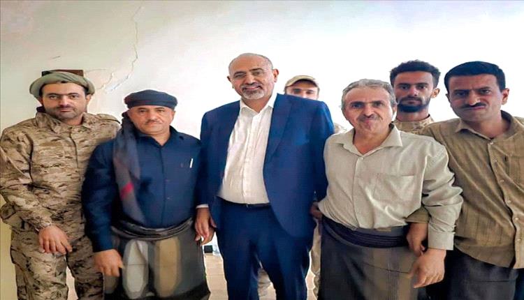 اللواء الزبيدي يزور القائد صلاح الشنفرة تأكيدًا على وحدة الصف الجنوبي
