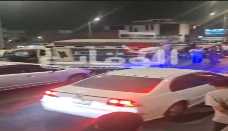 عاجل حادث سير بين عدد من المركبات في شارع الحرية بالعاصمة الأردنية عمان 
