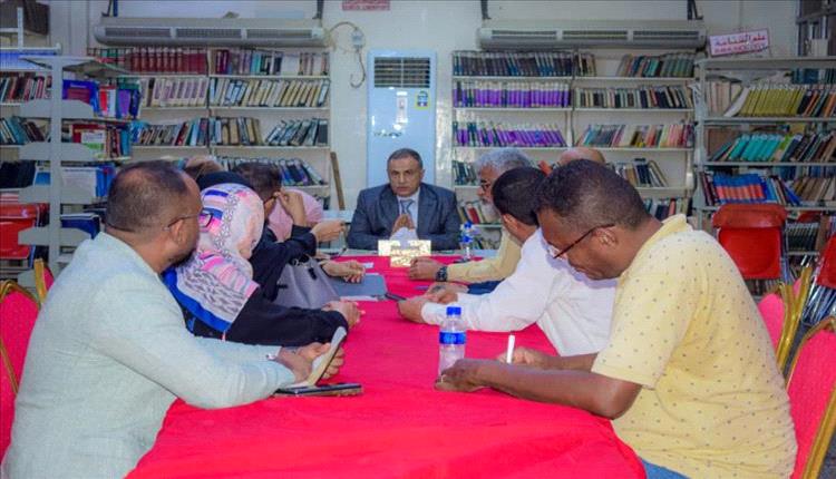 جامعة عدن تعزز جودة التعليم وترشح برامجها للاعتماد الأكاديمي الوطني
