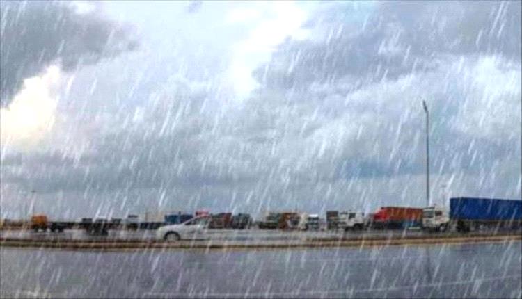 سقطرى تحت رحمة الأمطار والرياح العاتية