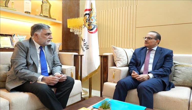 علي العمراني يشيد بسرعة الإفراج عن الطيار المتوكّل في عدن