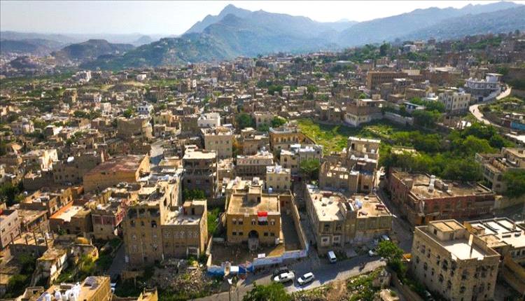 “مسام” يؤمّن مجمعاً حكومياً حيوياً في تعز بعد اكتشاف لغم زرعته المليشيات
