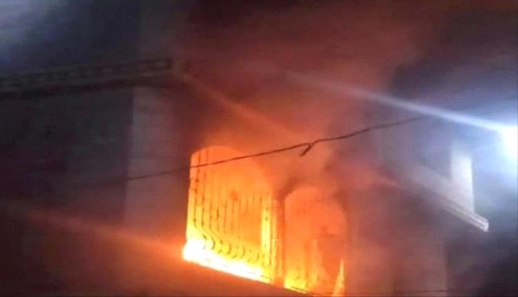 إخماد حريق التهم سبعة منازل في جول الريدة بشبوة
