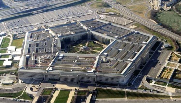 غارات أمريكية على مهربين في المحيط الهادئ تُسفر عن 14 قتيلاً