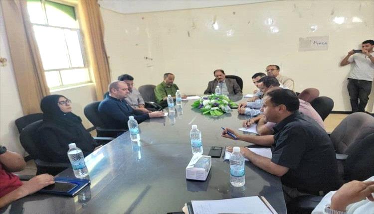 الضالع تشهد تعزيز الشراكة الإنسانية والتنموية بين السلطة والمنظمات