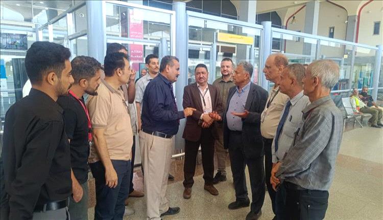 نائب محافظ عدن يثمن جهود جمرك ومطار عدن الدولي في ضبط الإيرادات والمهربات