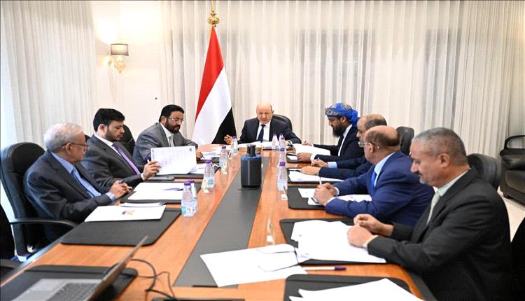 مجلس القيادة الرئاسي يدعم الإصلاحات ويعزز استقرار العملة الوطنية