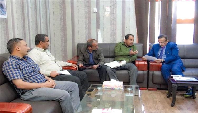 محافظ شبوة يؤكد تنظيم قطاع المياه وحماية المخزون الجوفي