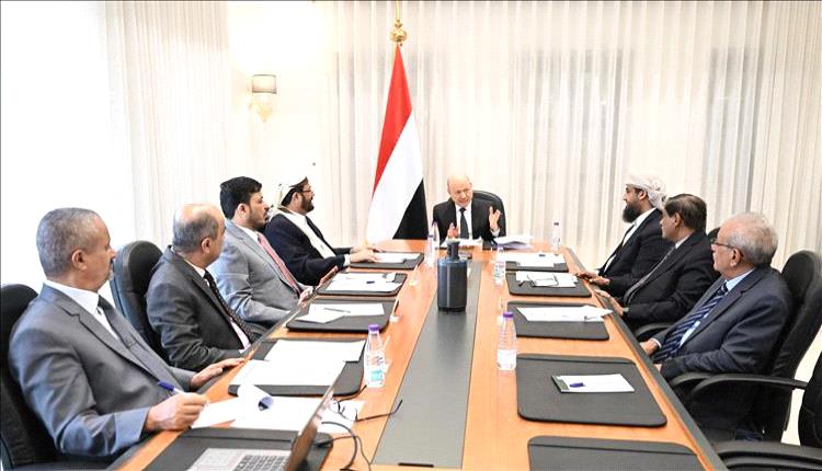 مجلس القيادة يثمن جهود الأجهزة الأمنية ويقر خطوات لاستكمال دمجها