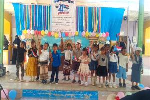 براعم صيرة يحيون وهج أكتوبر في عدن: ذاكرة الثورة تتقد في قلوب الصغار