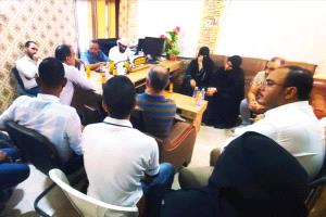 اجتماع بمستشفى الغيضة لمناقشة أوضاع الأطباء الأخصائيين وتعزيز الدعم لهم
