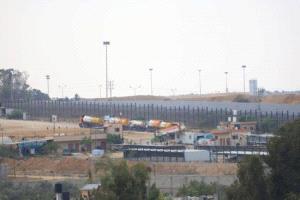 باريس تستأنف إجلاء فلسطينيين من غزة وسط تشديد غير مسبوق للتحقق الأمني