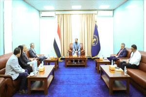 الأمين العام يبحث مع اللجنة الدولية للصليب الأحمر جهودها الإغاثية والإنسانية في محافظات الجنوب
