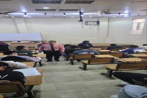 جامعة عدن تبدأ امتحانات الدور الثاني لكلية العلوم الإدارية