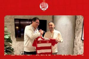 عاجل الوداد ينشر صورة تعاقده مع زياش وأيت منا يكشف تاريخ التحاقه بالتدريبات 