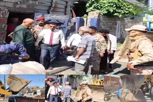 
تعز.. حملة ميدانية لإزالة طرمبات الغاز والنفط العشوائية لتعزيز السلامة العامة
