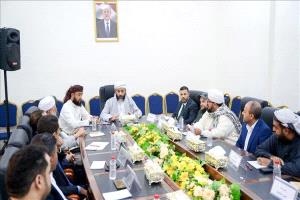 وزير الأوقاف والإرشاد يترأس اجتماعًا لمجلس الوزارة في عدن
