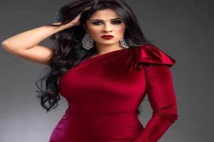 ياسمين عبد العزيز تسأل جمهورها عن بطل مسلسلها بطريقة مرحة