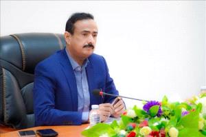 محافظ شبوة يطالب الغذاء العالمي بتوسيع نطاق المساعدات