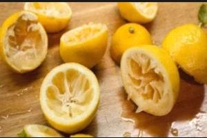 4 طرق سهلة لإعادة استخدام قشور الليمون في المنزل