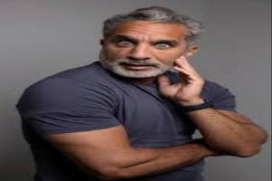 باسم يوسف يواصل كشف الأسرار بعد عودته إلى التلفزيون المصري
