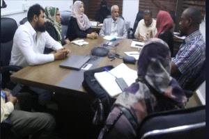 عدن.. وكيل وزارة الصحة يبحث دعم الصحة الإنجابية مع الهيئة الطبية الدولية

