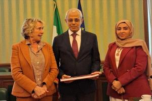 نائب وزير الخارجية اليمني يبحث تعزيز العلاقات الثنائية مع إيطاليا ودعم السلام الإنساني
