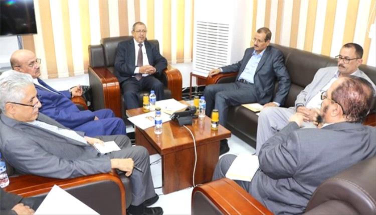 القضاء والبنك المركزي يضمنان استقرار المرتبات وتنفيذ الأحكام

