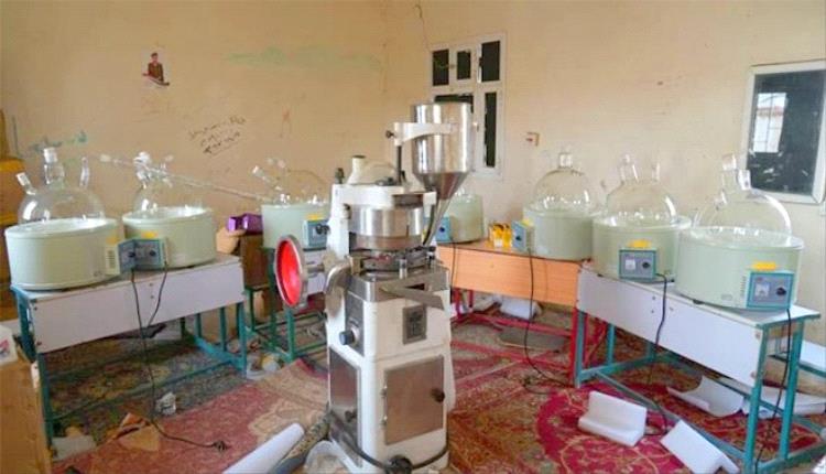 شرطة المهرة تحبط مخططاً دولياً لإنشاء أول معمل للمخدرات في شحن