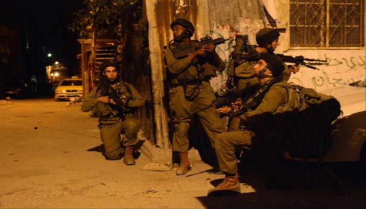 اقتحام جديد الاحتلال يغلق مداخل حزما ويطوّق البلدة شمالي القدس
