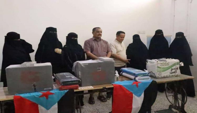 انتقالي لحج يطلق مشروع تدريب الخياطة لتمكين المرأة اقتصادياً